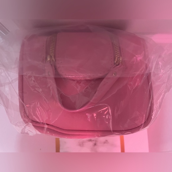 Barbie 💖 TRULY Pink Limited Edition Cosmetic Bag from the Dream Bundle 💕 - Picture 6 of 10